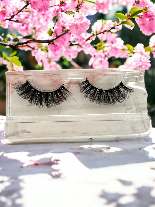 Cleo 18mm Lashes